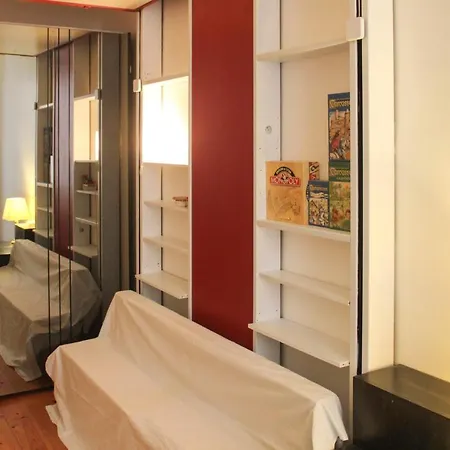 Comfortable With Beautiful Brightness Apartment